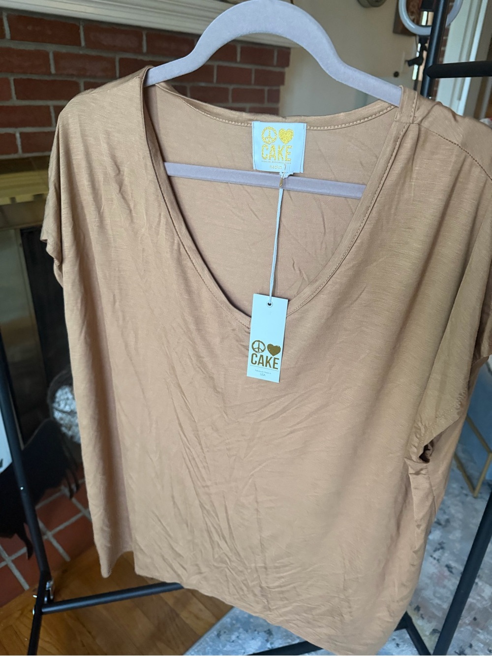 CAKE Short Sleeve V-Neck Top in Camel Tan